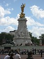 vor dem Buckingham Palace