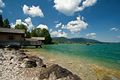 Tegernsee bei Rottach-Egern mit Blick auf Bad Wiessee