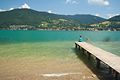 Tegernsee bei Bad Wiessee mit Blick auf den Ort Tegernsee