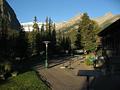 Beim unserem Hotel in Lake Louise